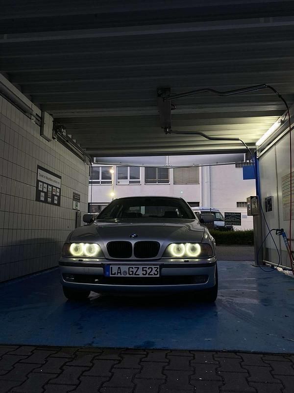 Silber Gebraucht 2000 BMW 523 Limousine | 1.400 € (Guter Preis) - Bild 1/4