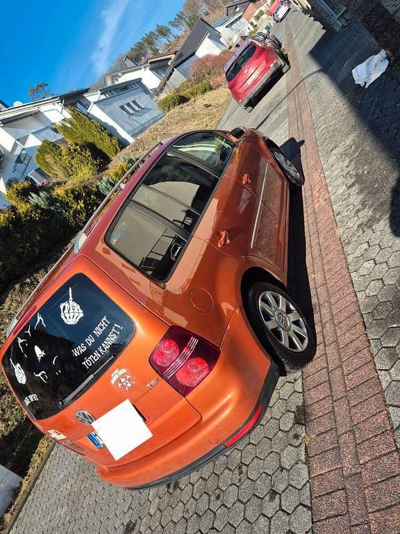 Gebraucht VW Touran Trendline 140 PS (102 kW) 2008 Orange Van / Kleinbus