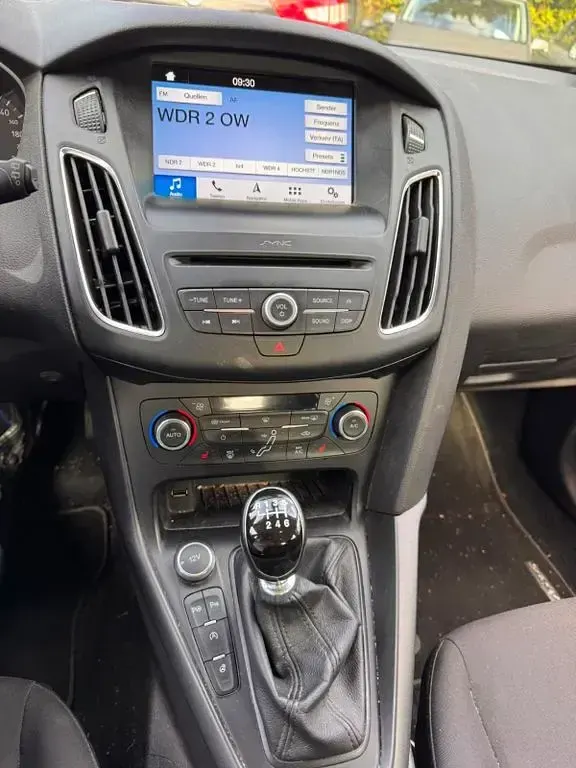 Gebraucht Ford Focus Business Edition 120 PS (88 kW) 2017 Weiß Limousine
