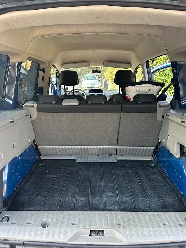 Gebraucht Renault Kangoo 87 PS (63 kW) 2010 Blau Van / Kleinbus