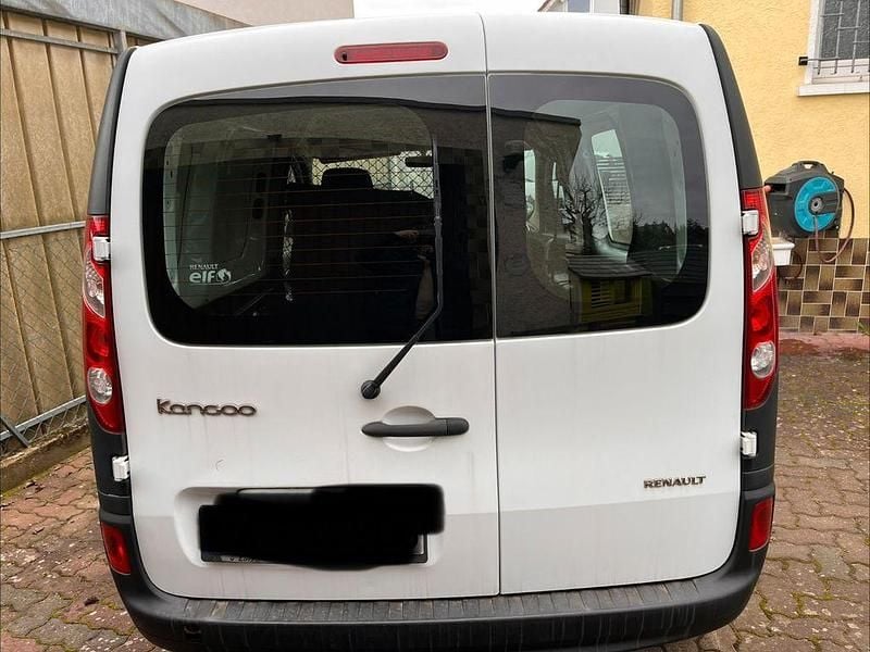 Gebraucht Renault Rapid 90 PS (66 kW) 2013 Weiß Limousine