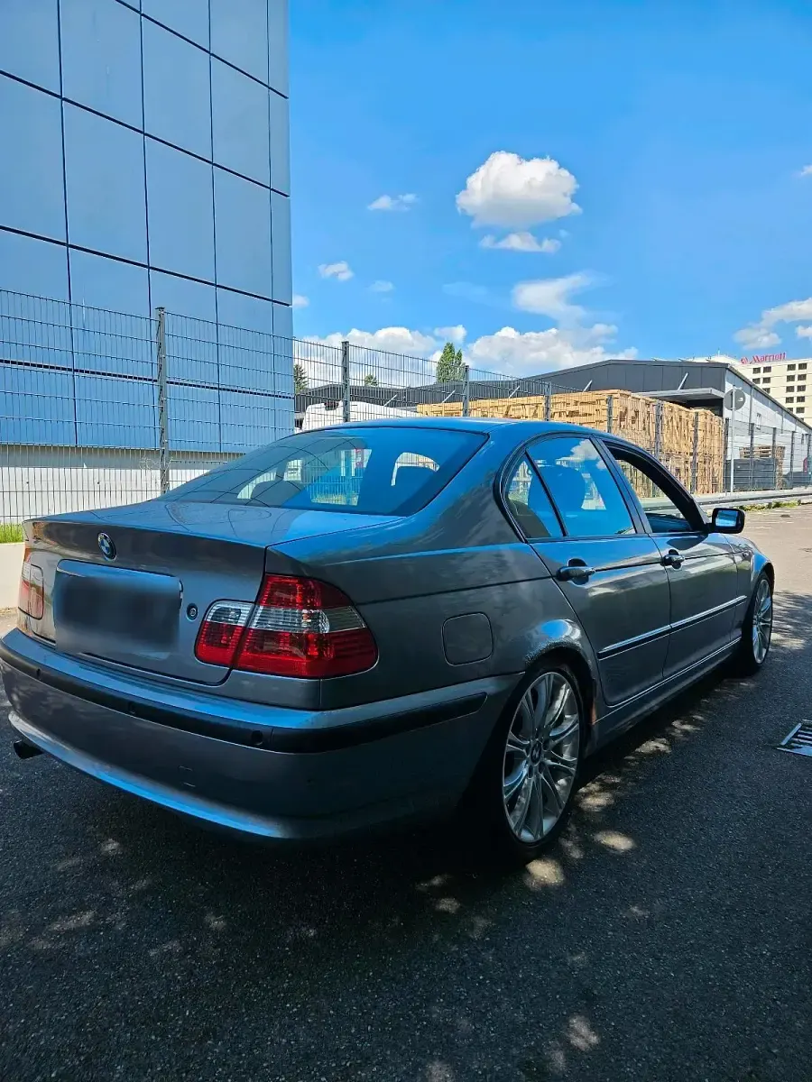 Gebraucht BMW 318 143 PS (105 kW) 2003 Grau Limousine