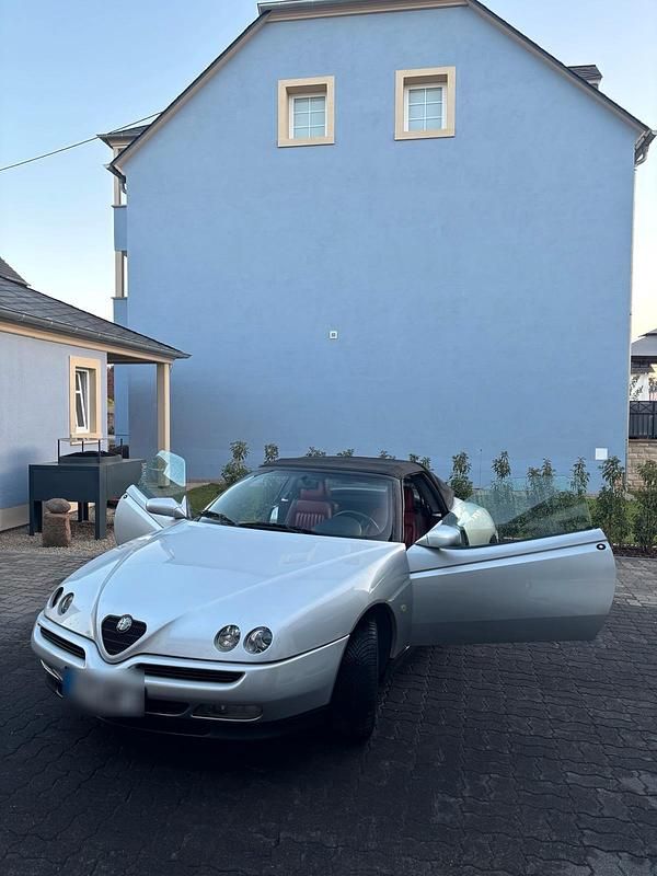 Gebraucht Alfa Romeo Spider 150 PS (110 kW) 1997 Silber Cabrio