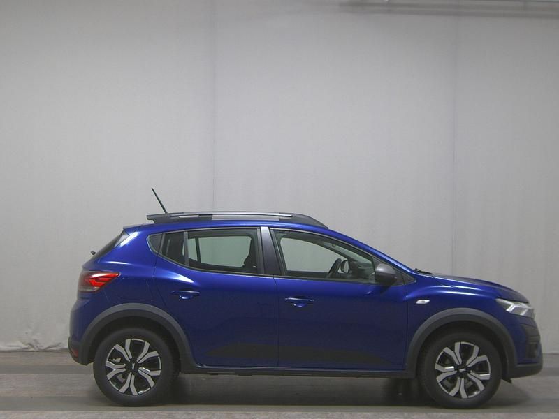 Blau Gebraucht 2023 Dacia Sandero Expression Kleinwagen | 14.380 € (Guter Preis) - Bild 1/4