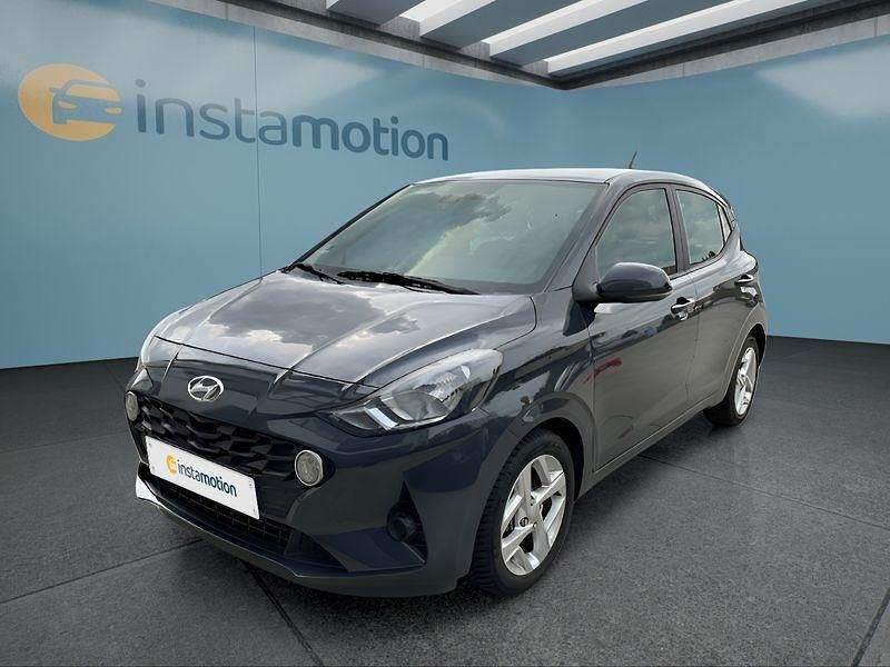 Grau Gebraucht 2022 Hyundai i10 Trend Kleinwagen | 14.399 € (Fairer Preis) - Bild 1/4