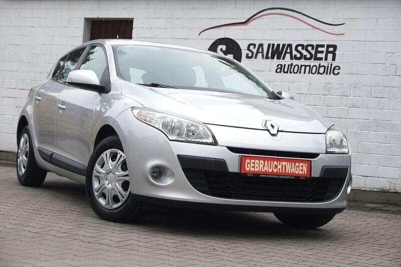 Grau Gebraucht 2011 Renault Mégane III Expression Limousine | 5.900 € (Fairer Preis) - Bild 1/4