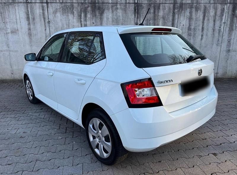 Gebraucht Skoda Fabia 90 PS (66 kW) 2017 Weiß Kleinwagen