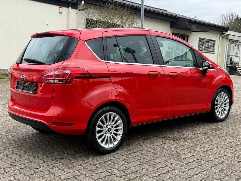Gebraucht Ford B-MAX Titanium 105 PS (77 kW) 2014 Rot Van / Kleinbus