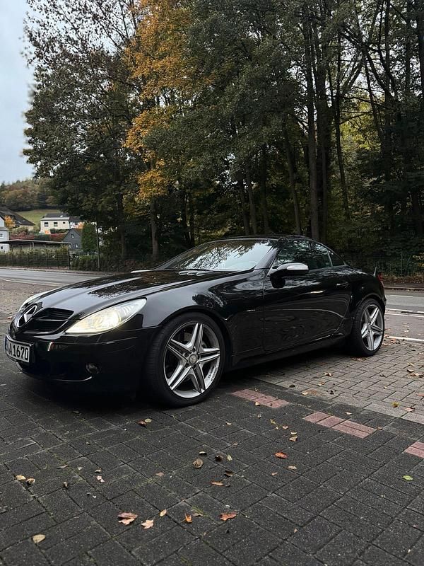 Schwarz Gebraucht 2006 Mercedes SLK55 AMG AMG Cabrio | 24.500 € - Bild 1/4