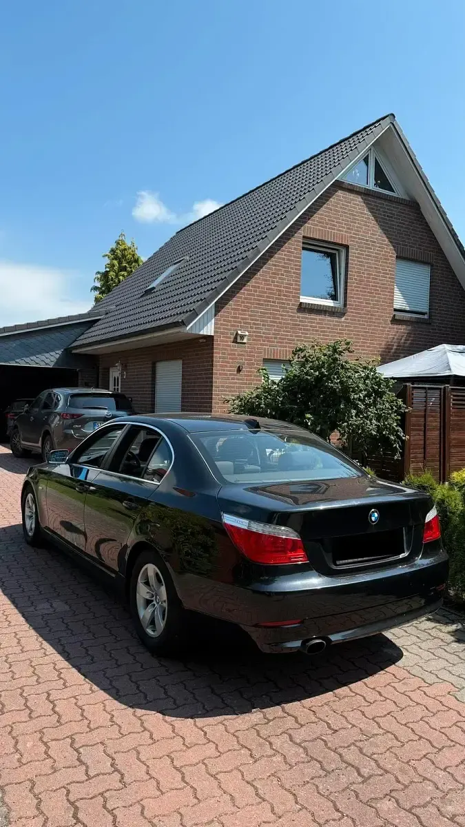 Gebraucht BMW 520 170 PS (125 kW) 2008 Schwarz Limousine