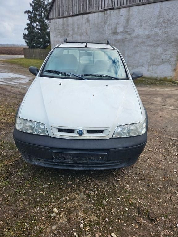 Gebraucht Fiat Strada 63 PS (46 kW) 2004 Weiß Pickup