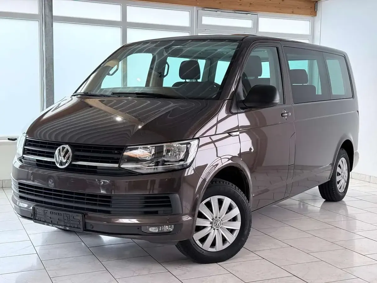 Gebraucht VW Multivan Trendline 102 PS (75 kW) 2018 Braun Van / Kleinbus