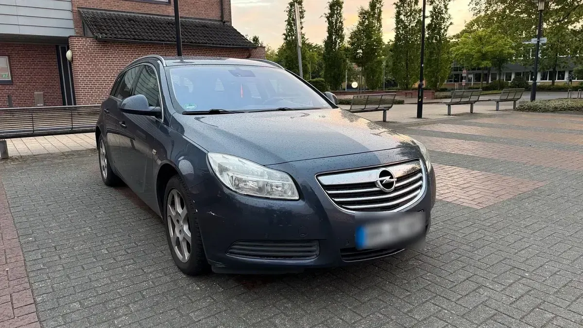 Gebraucht Opel Insignia 160 PS (117 kW) 2009 Blau Limousine
