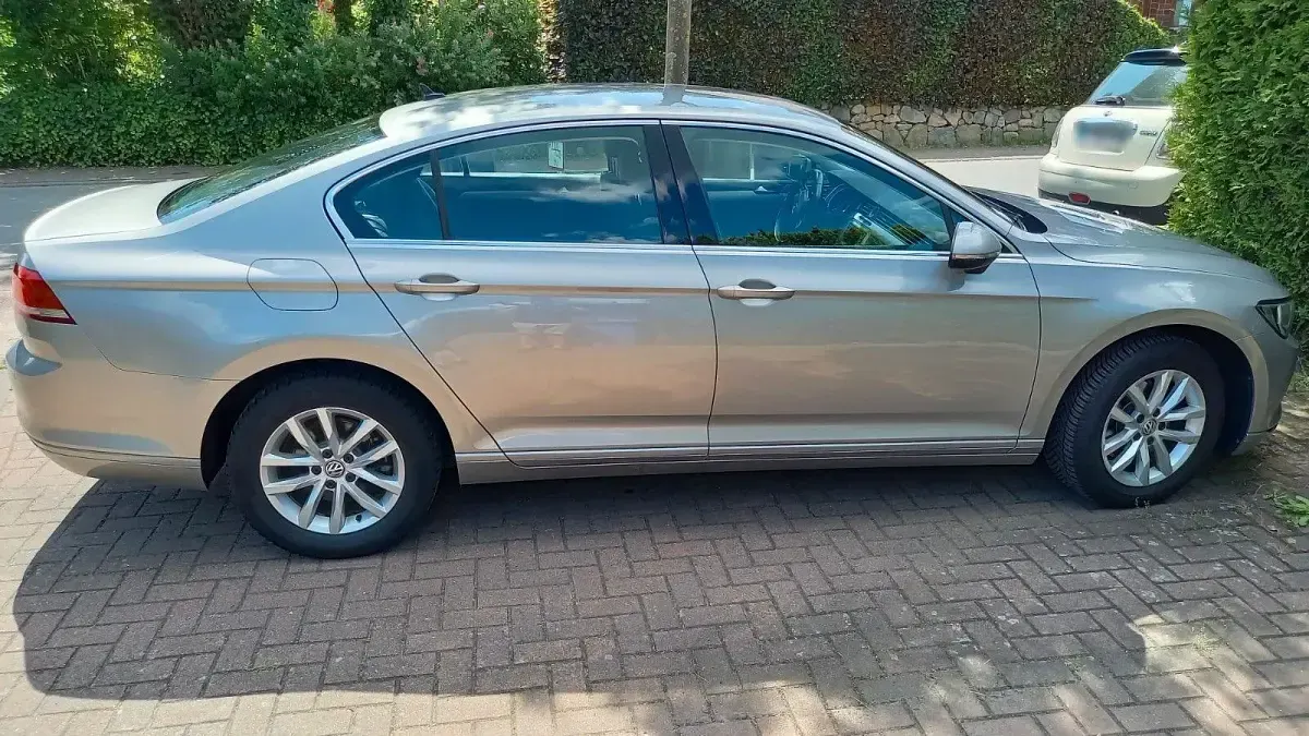 Gebraucht VW Passat Comfortline 150 PS (110 kW) 2015 Silber Limousine