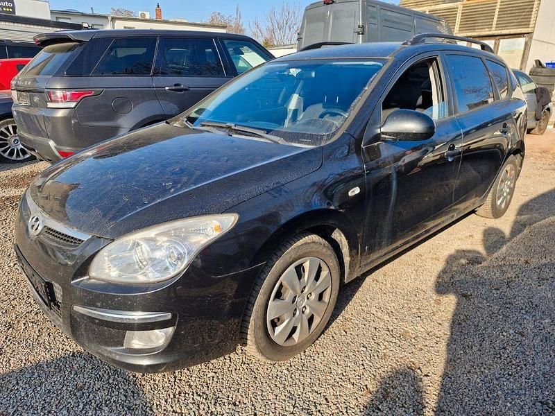 Gebraucht Hyundai i30 116 PS (85 kW) 2009 Schwarz Kombi