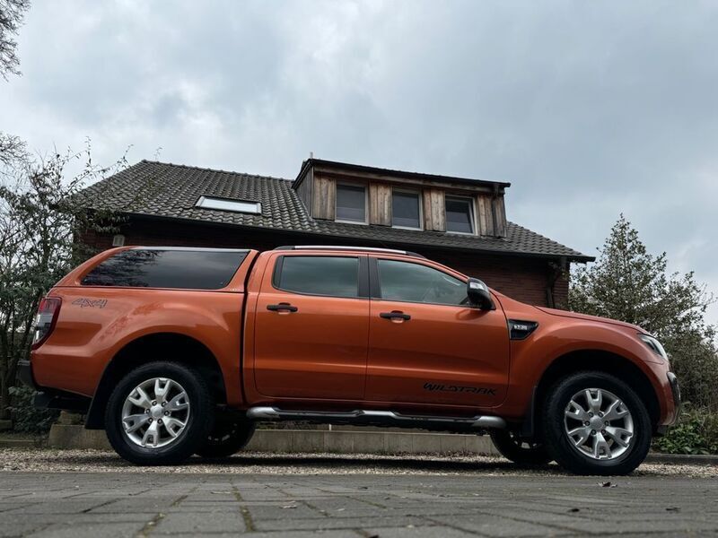 Gebraucht Ford Ranger Wildtrack 200 PS (147 kW) 2015 Orange Pickup