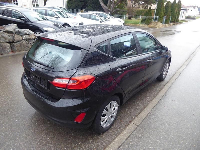 Gebraucht Ford Fiesta Cool & Connect 75 PS (55 kW) 2022 Schwarz Limousine