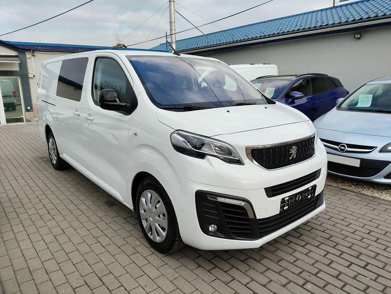 Gebraucht Peugeot Expert 179 PS (131 kW) 2024 Weiß Van