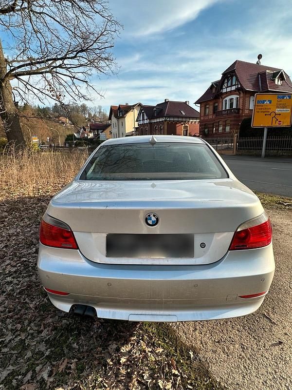 Gebraucht BMW 520 170 PS (125 kW) 2003 Silber Limousine