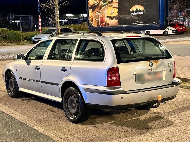Gebraucht Skoda Octavia 116 PS (85 kW) 2000 Silber Kombi