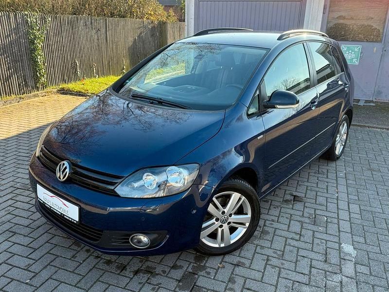 Blau Gebraucht 2012 VW Golf VII Match Limousine | 8.800 € (Guter Preis) - Bild 1/4