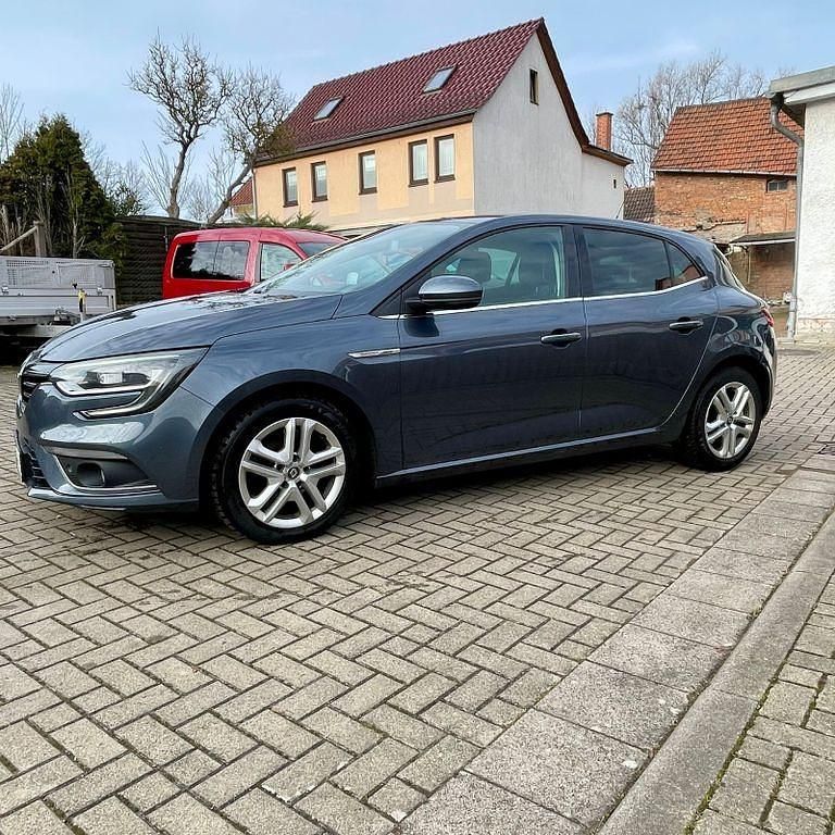 Gebraucht 2016 Renault Mégane IV Bose Edition Limousine | 8.999 € (Guter Preis) - Bild 1/4