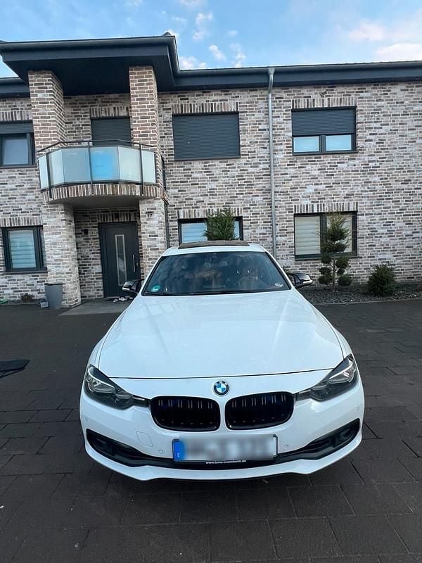 Gebraucht BMW 325 218 PS (160 kW) 2016 Weiß Kombi