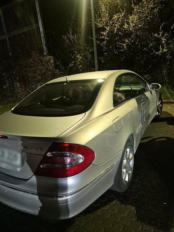 Gebraucht Mercedes CLK200 180 PS (132 kW) 2004 Silber Coupé