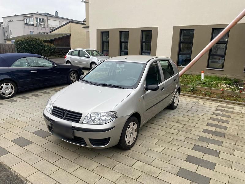Silber Gebraucht 2005 Fiat Punto Kleinwagen | 250 € (Superpreis) - Bild 1/4