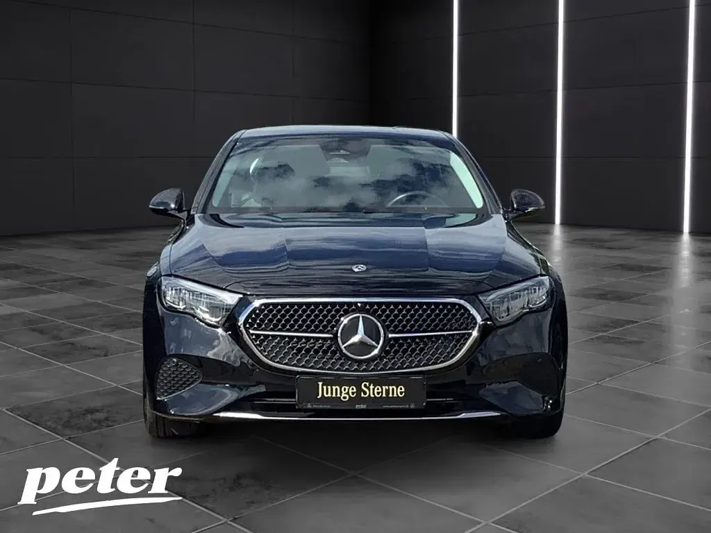 Gebraucht Mercedes E220 Advanced 197 PS (144 kW) 2025 Metalliclack obsidianschwarz Limousine