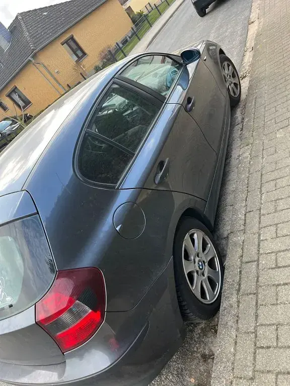 Gebraucht BMW 116 116 PS (85 kW) 2006 Grau Kleinwagen