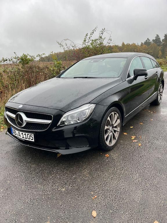 Schwarz Gebraucht 2015 Mercedes CLS250 Shooting Brake Kombi | 13.750 € (Fairer Preis) - Bild 1/4