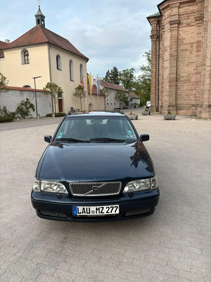 Usata Volvo V70 170 CV (125 kW) 1997 Blu Station wagon