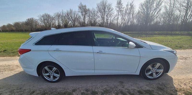 Gebraucht Hyundai i40 Style 141 PS (103 kW) 2017 Weiß Limousine