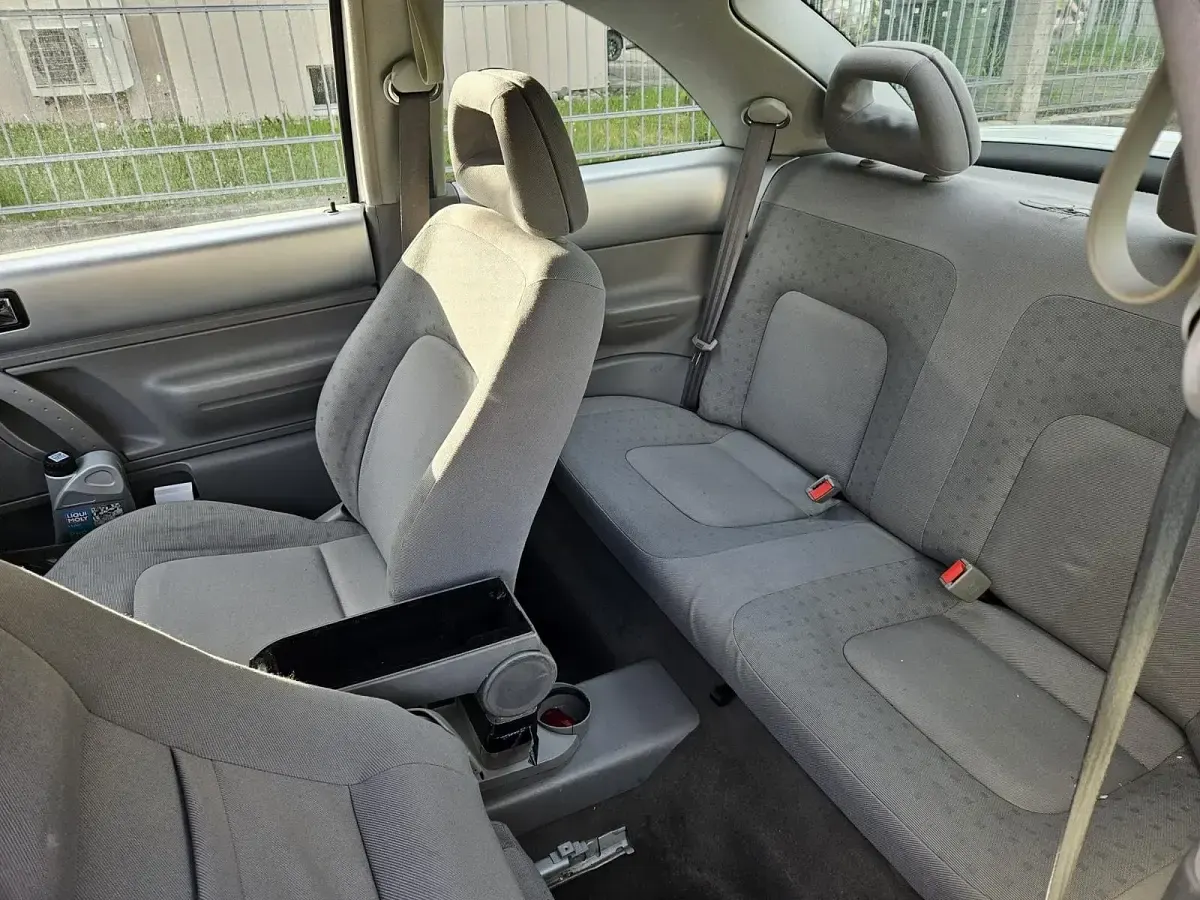 Gebraucht VW New Beetle 116 PS (85 kW) 1998 Silber Kleinwagen