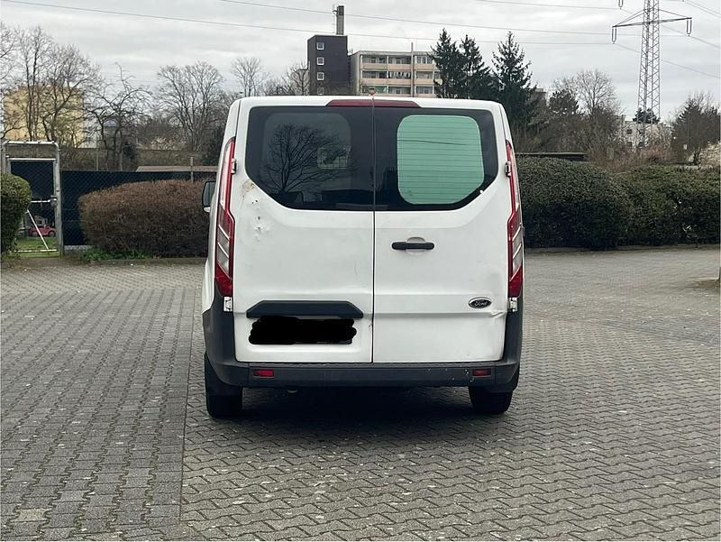Gebraucht Ford Transit 101 PS (74 kW) 2016 Weiß Van / Kleinbus