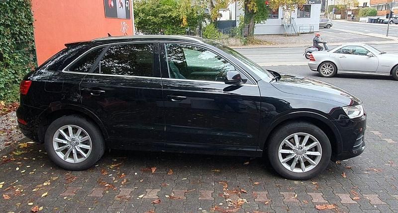 Gebraucht Audi Q3 Ambiente 150 PS (110 kW) 2015 Schwarz SUV