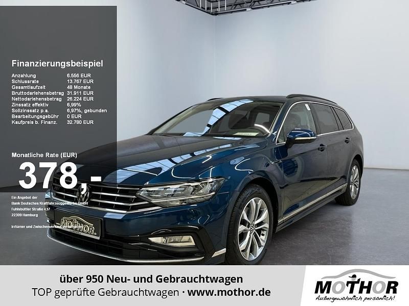 Aquamarinblau metallic Gebraucht 2023 VW Passat R-line Kombi | 33.351 € (Teuer) - Bild 1/4