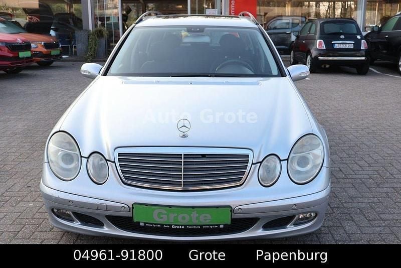 Gebraucht Mercedes E220 150 PS (110 kW) 2006 Silber Kombi