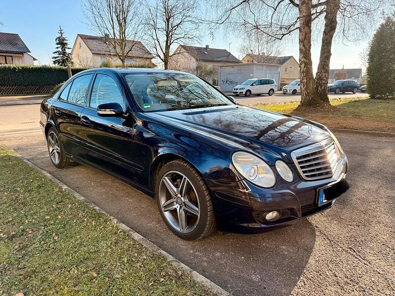 Gebraucht Mercedes E200 184 PS (135 kW) 2006 Blau Limousine
