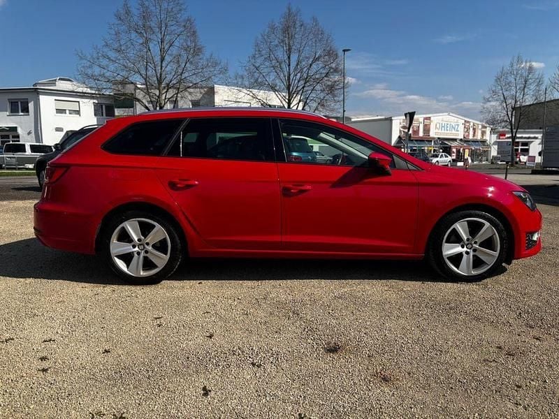 Gebraucht Seat Leon ST FR 150 PS (110 kW) 2015 Rot Kombi