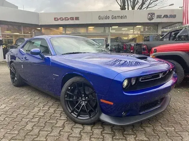 Usata Dodge Challenger 377 CV (277 kW) 2023 Blu Coupé