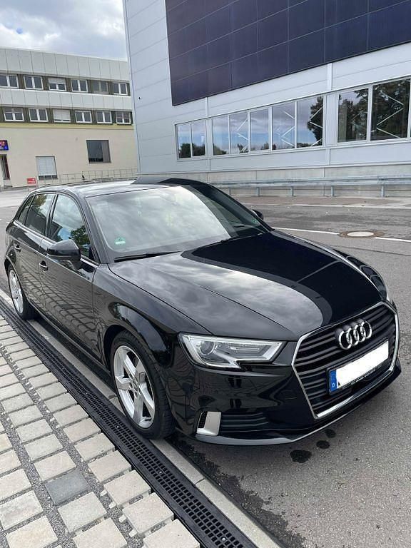 Gebraucht Audi A3 Sport 150 PS (110 kW) 2019 Schwarz Limousine