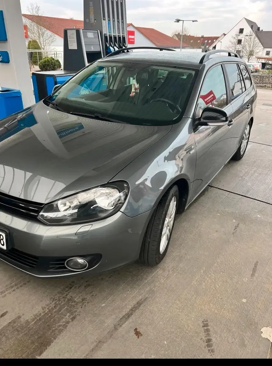 Gebraucht VW Golf VII 105 PS (77 kW) 2013 Grau Kombi