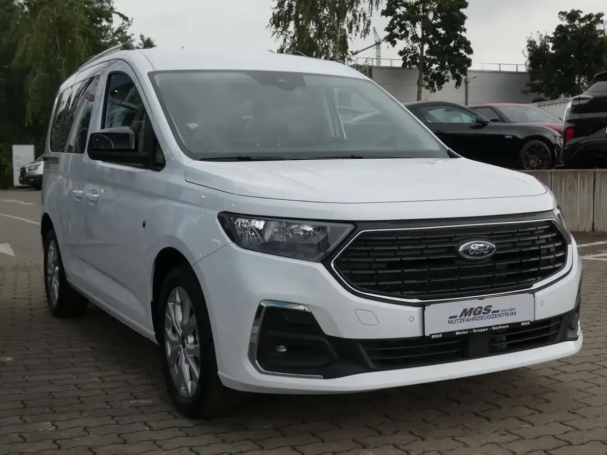 Neu Ford Tourneo Connect Titanium 122 PS (89 kW) 2026 Frozen white Van / Kleinbus