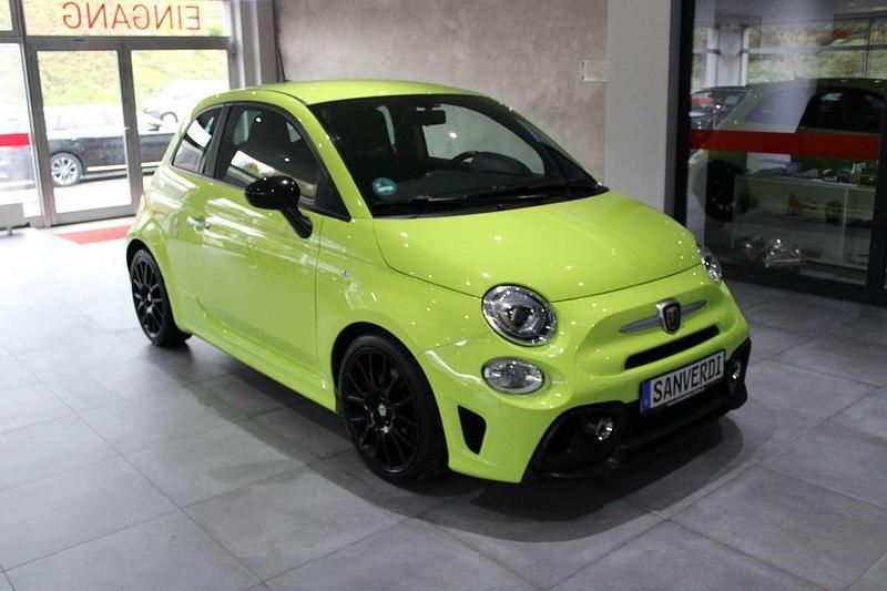 Gebraucht Abarth 595 Pista 165 PS (121 kW) 2020 Coloro esterno adrenalin grün Kleinwagen