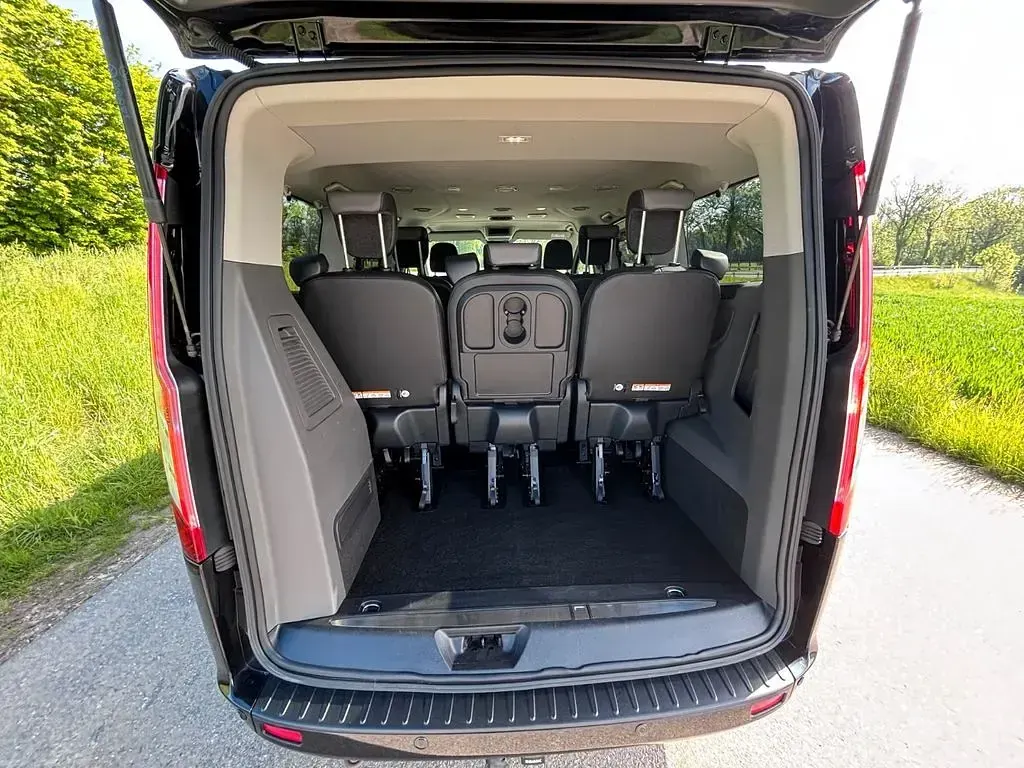 Gebraucht Ford Tourneo Titanium X 185 PS (136 kW) 2021 Schwarz Van / Kleinbus