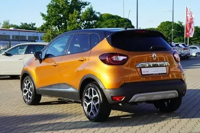 Gebraucht Renault Captur Intens 131 PS (96 kW) 2019 Orange SUV