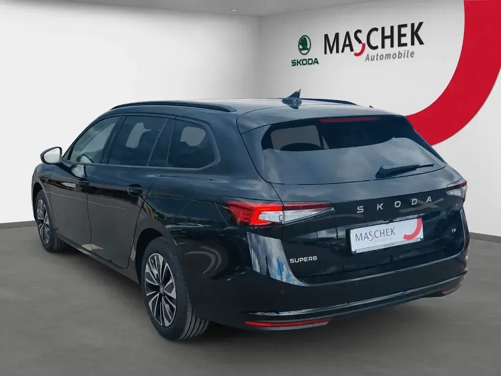 Neu Skoda Superb Selection 150 PS (110 kW) 2026 Onyx schwarz metallic Kombi