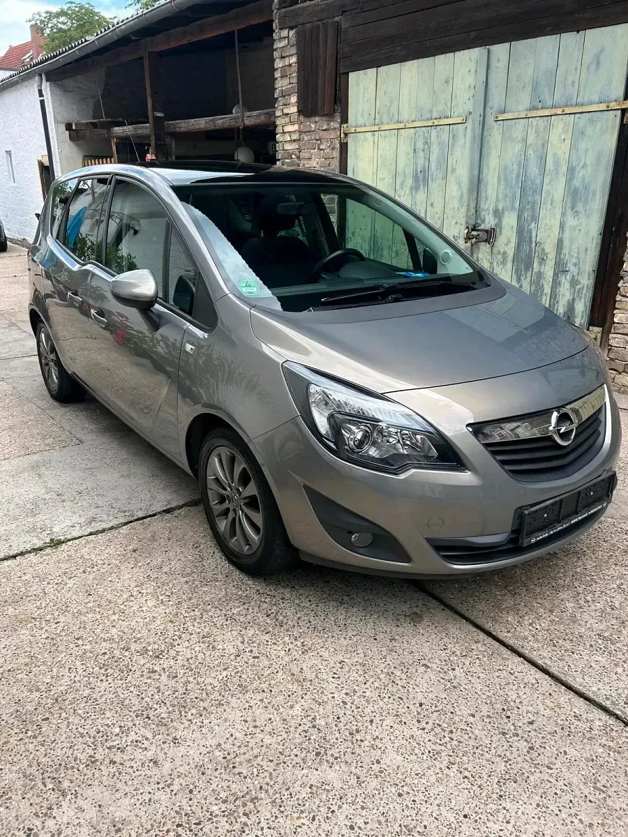 Gebraucht Opel Meriva 140 PS (102 kW) 2011 Grau Van / Kleinbus